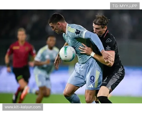 佛罗伦萨1-0克雷莫内塞，小胜巩固欧战席位希望